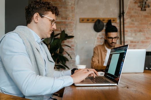 Internship Programs in High-Demand Industries: Opportunities, Insights, and Strategies